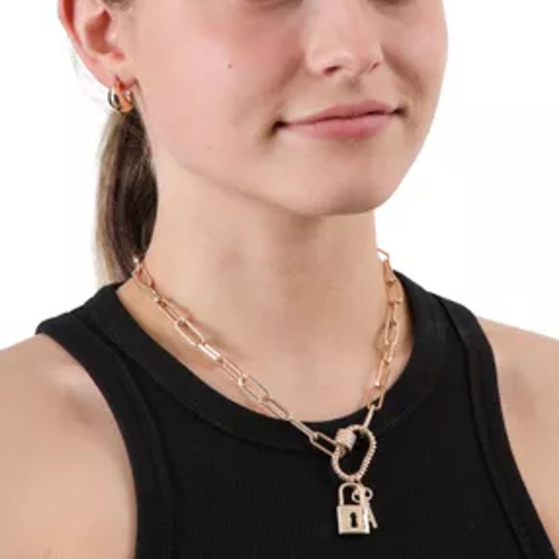 Collar dorado con candado y llave 2