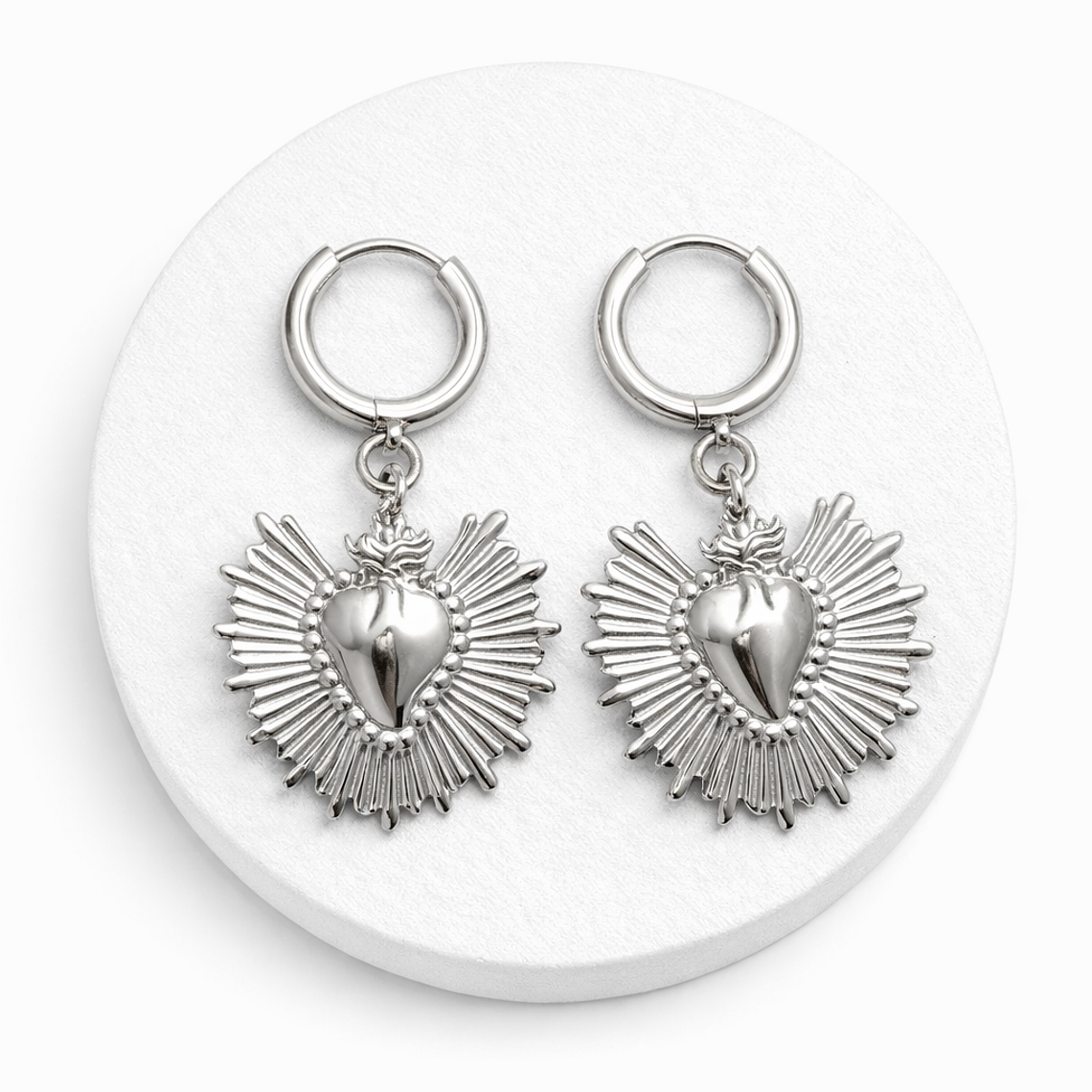 Argollas Corazón Milagroso en Acero Plateado 1