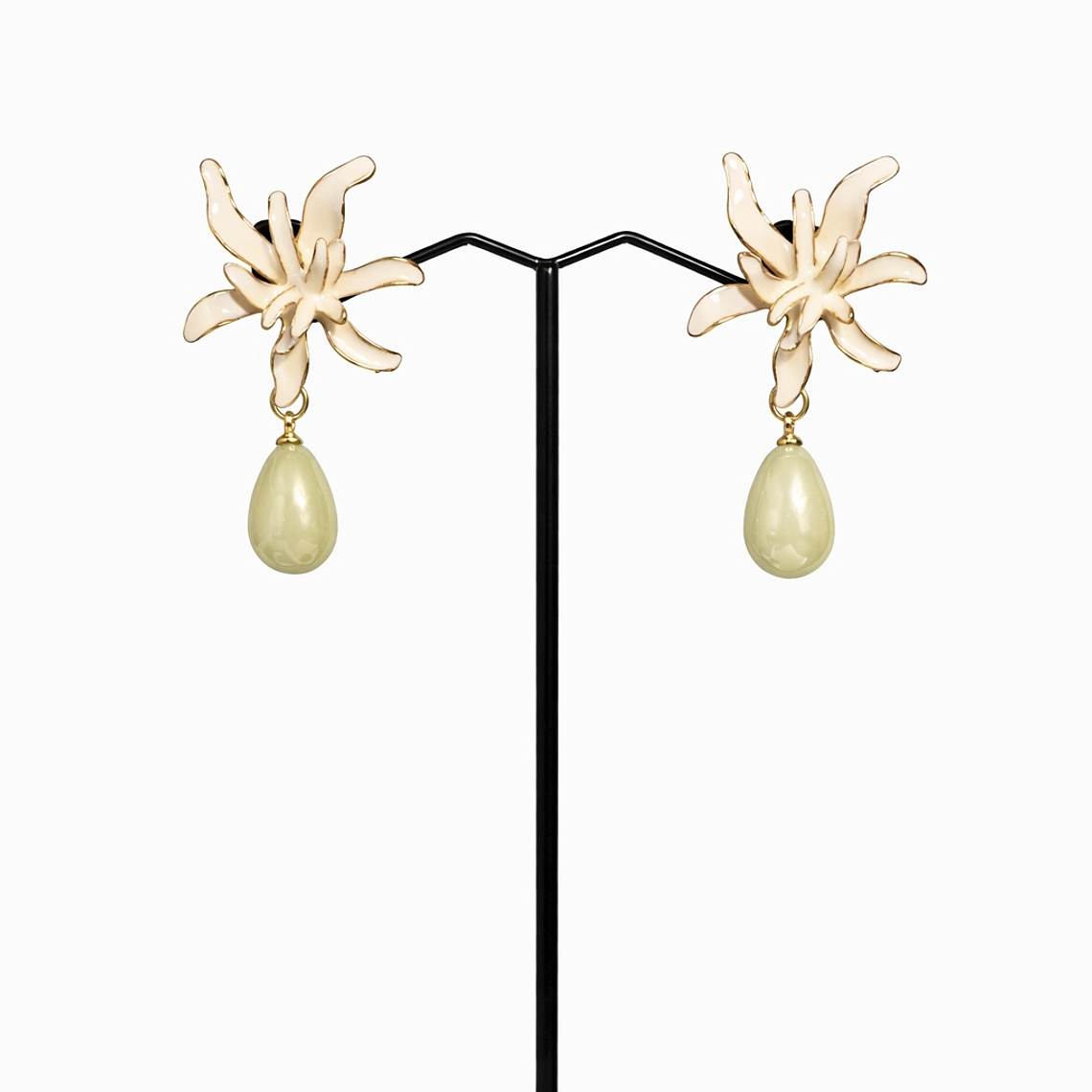 Aros Flor Marfil con Gota Colgante 1