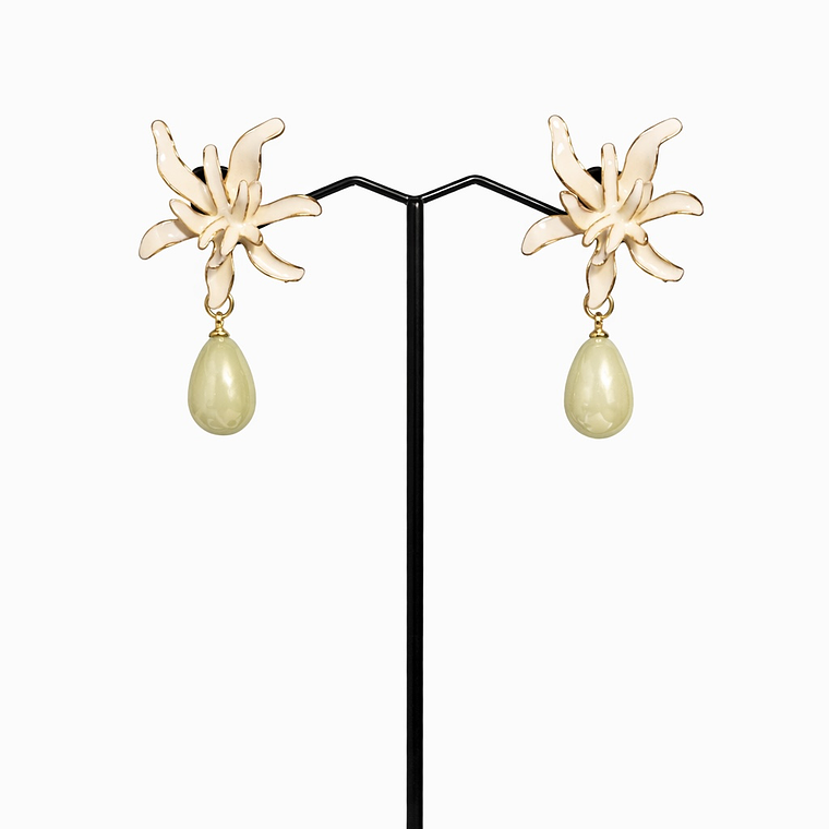 Aros Flor Marfil con Gota Colgante 1