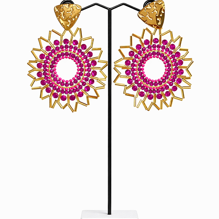 Aros artesanales Dorados con Cristales Fucsia 1