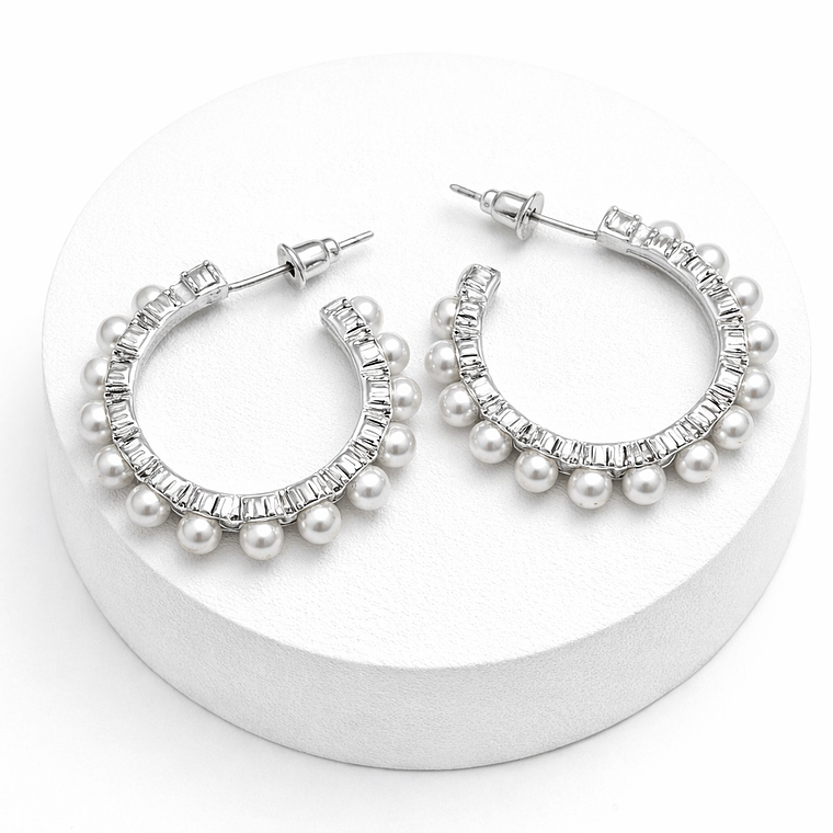 Argollas Plateadas con Perlas y Brillo 1