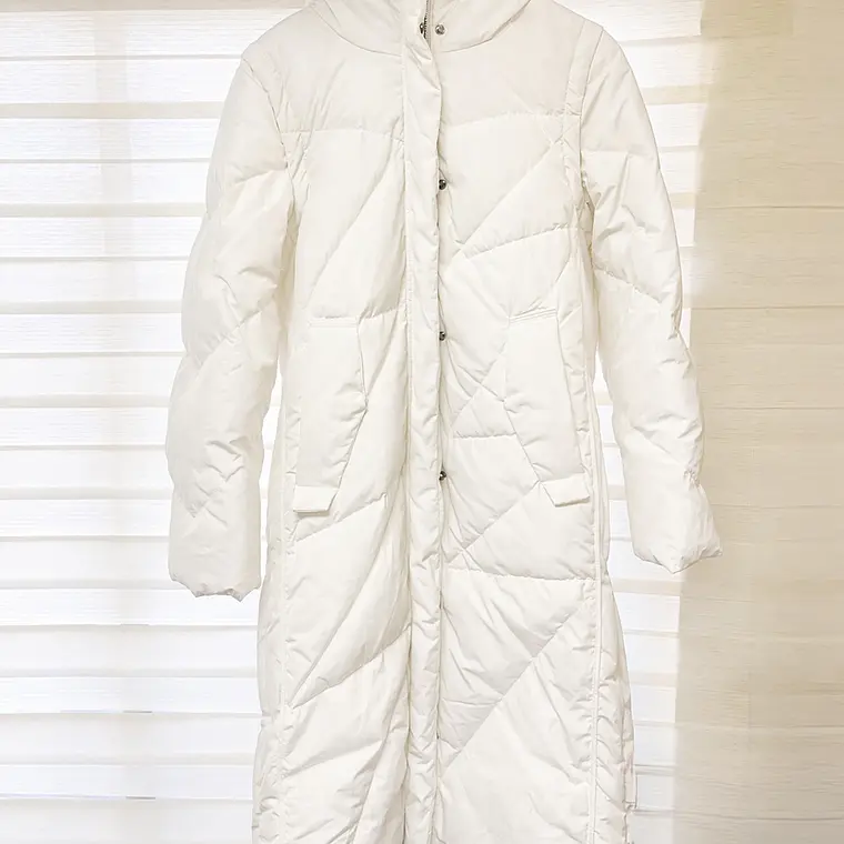 Abrigo largo acolchado blanco 1
