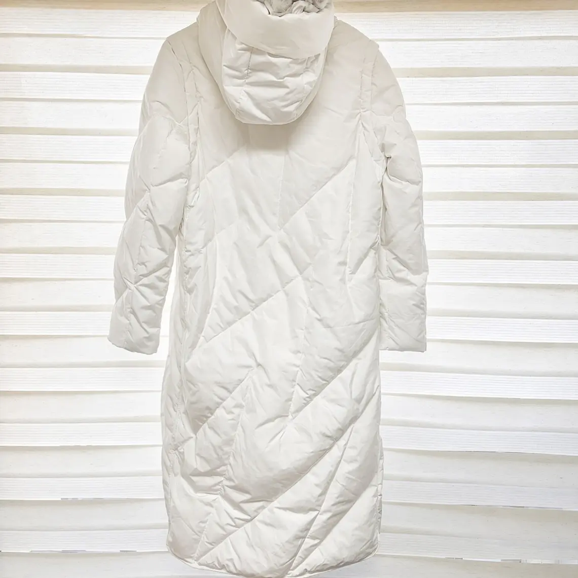 Abrigo largo acolchado blanco 2