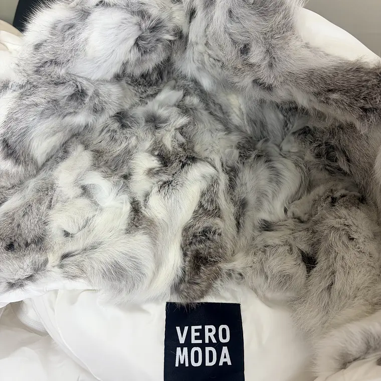 Abrigo largo acolchado blanco 4