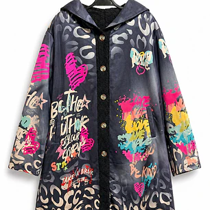 Chaqueta estampada estilo urbano (fondo negro)