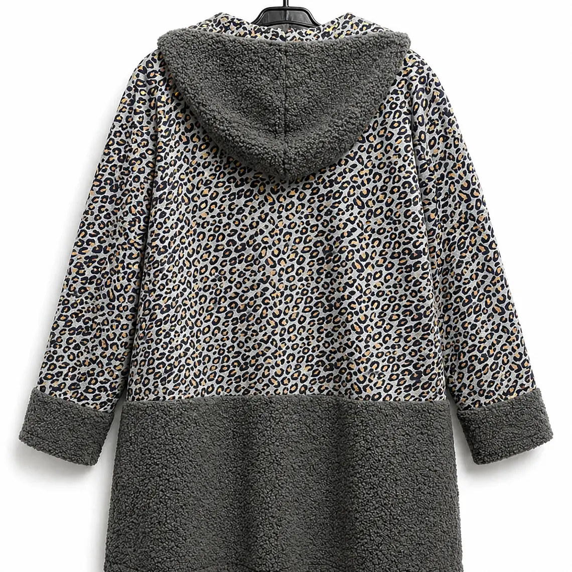 Chaqueta animal print con detalles teddy gris oscuro 2