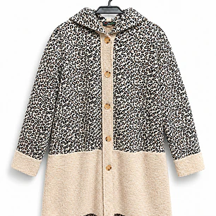 Chaqueta animal print con detalles teddy beige