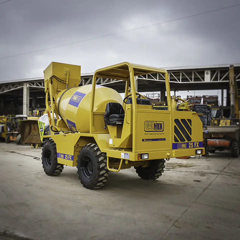 AUTOHORMIGONERA CARMIX 25FX 3