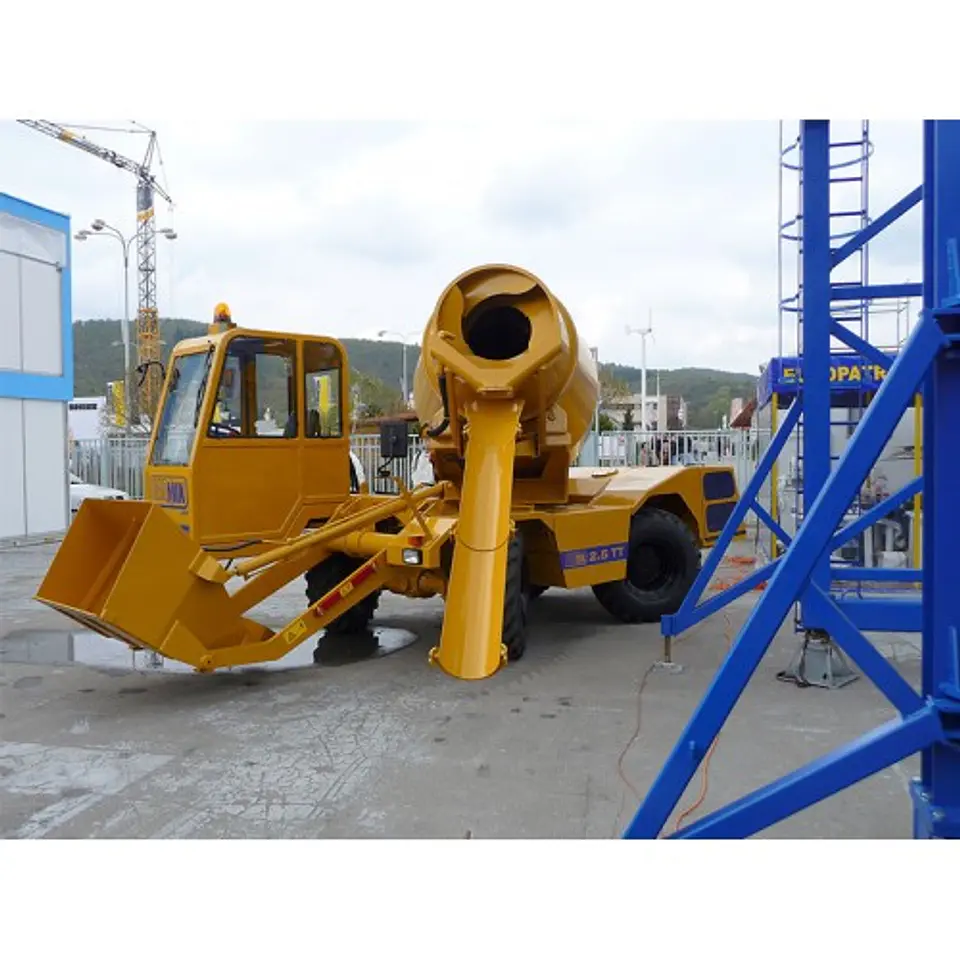 AUTOHORMIGONERA CARMIX 2.5 TT 5