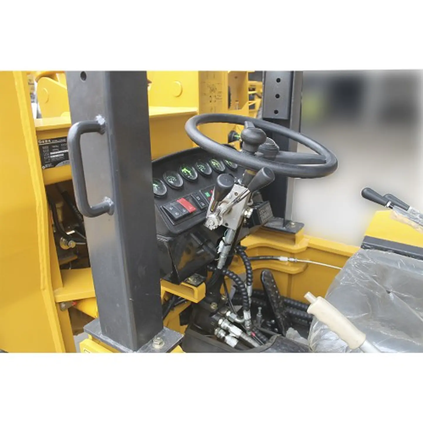 CARGADOR FRONTAL XGMA XG918E 4