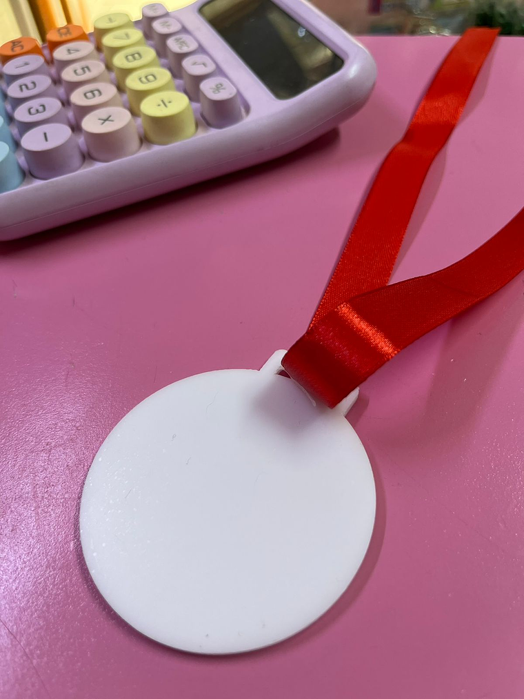 medalla acrilico blanco 3