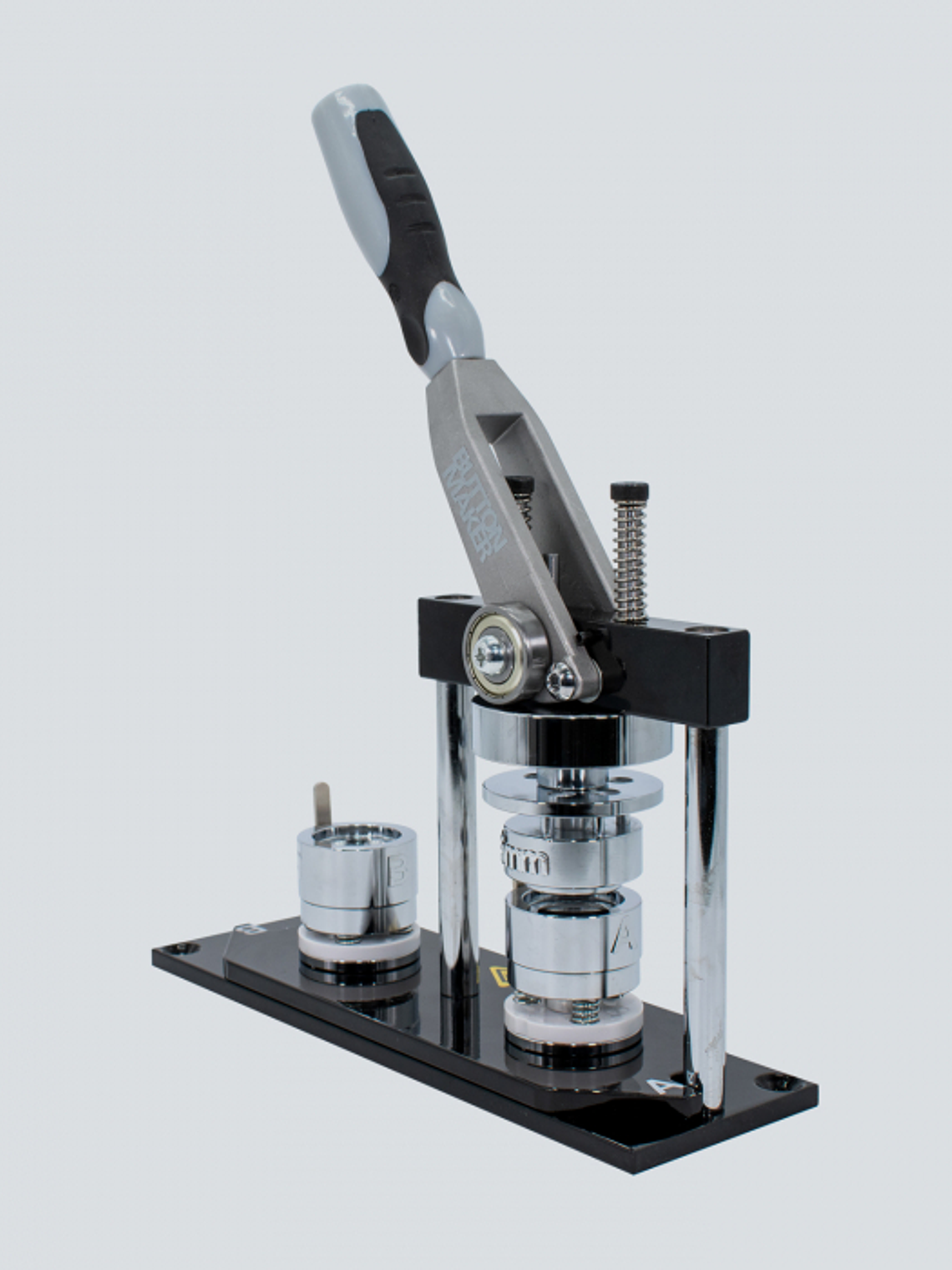 Máquina de chapitas + Matriz 58 mm  2