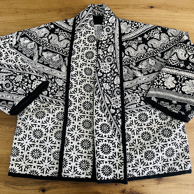 Chaqueta acolchada estilo Kimono Oversized  1