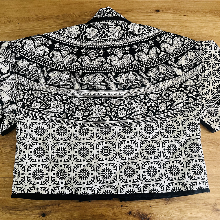 Chaqueta acolchada estilo Kimono Oversized  3