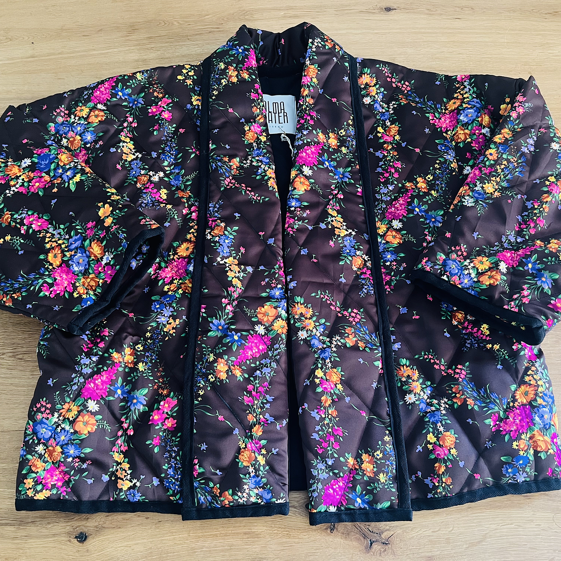 Chaqueta acolchada estilo kimono oversized 1