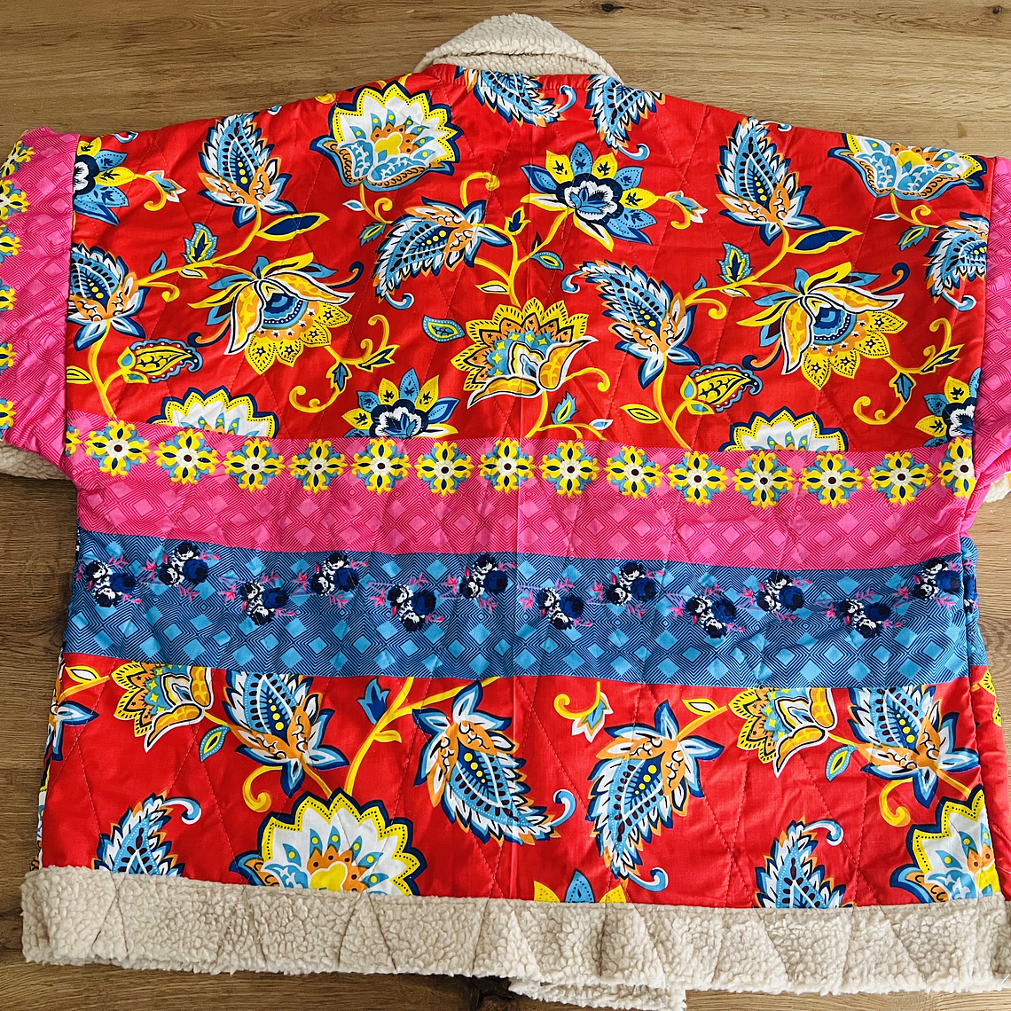 KIMONO ACOLCHADO CHIPORRO OVERSIZED 2