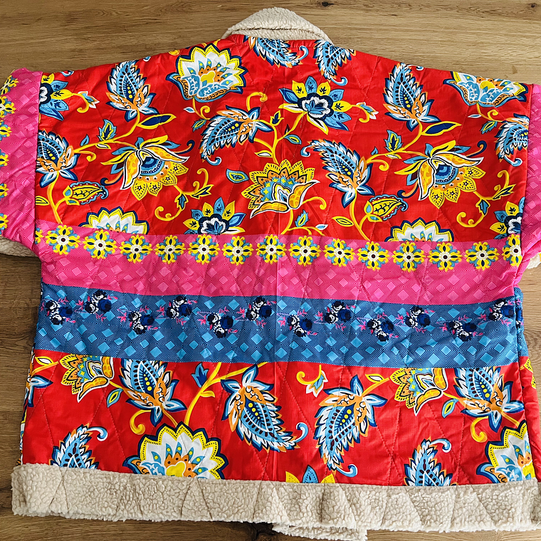 KIMONO ACOLCHADO CHIPORRO OVERSIZED 2