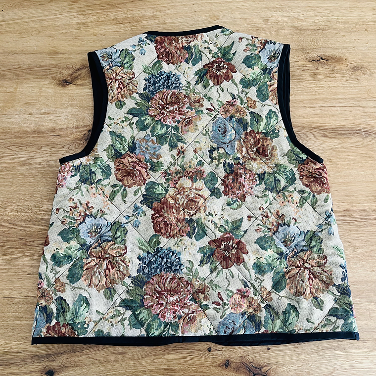 CHAQUETA SIN MANGAS 3