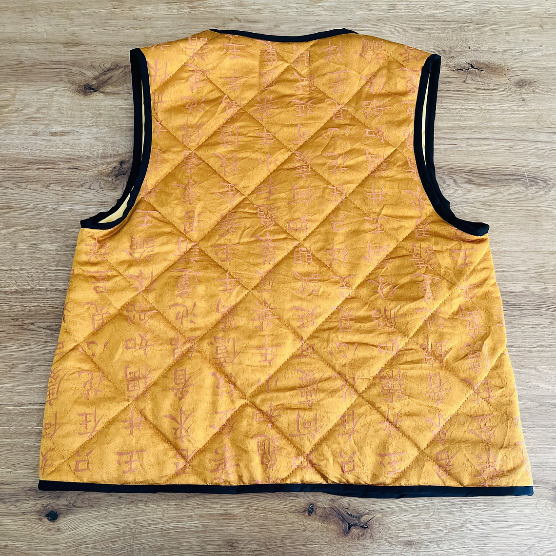 CHAQUETA SIN MANGAS 2