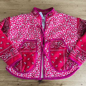 CAZADORA QUILT CON CHIPORRO 