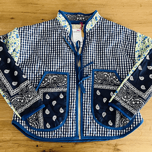 CAZADORA QUILT CON CHIPORRO 