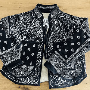 CAZADORA QUILT CON CHIPORRO