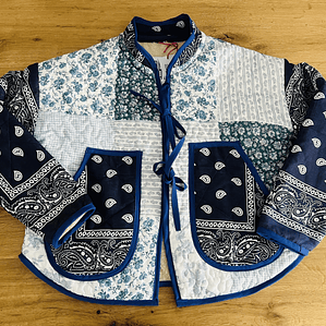 CAZADORA QUILT CON CHIPORRO