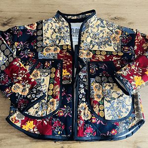 CAZADORA QUILT CON CHIPORRO