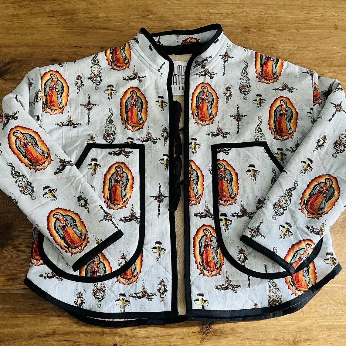 CAZADORA QUILT CON CHIPORRO  1