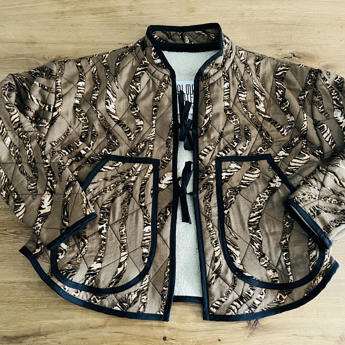 CAZADORA QUILT CON CHIPORRO  1