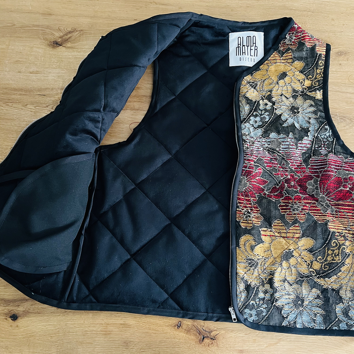 CHAQUETA SIN MANGAS  3