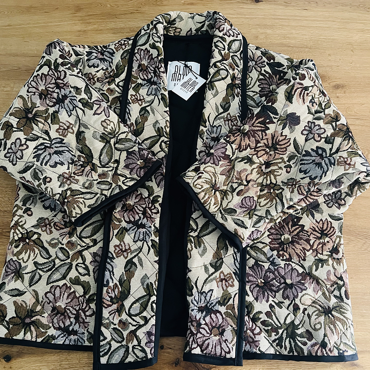 KIMONO ACOLCHADO OVERSIZED PETITE 1