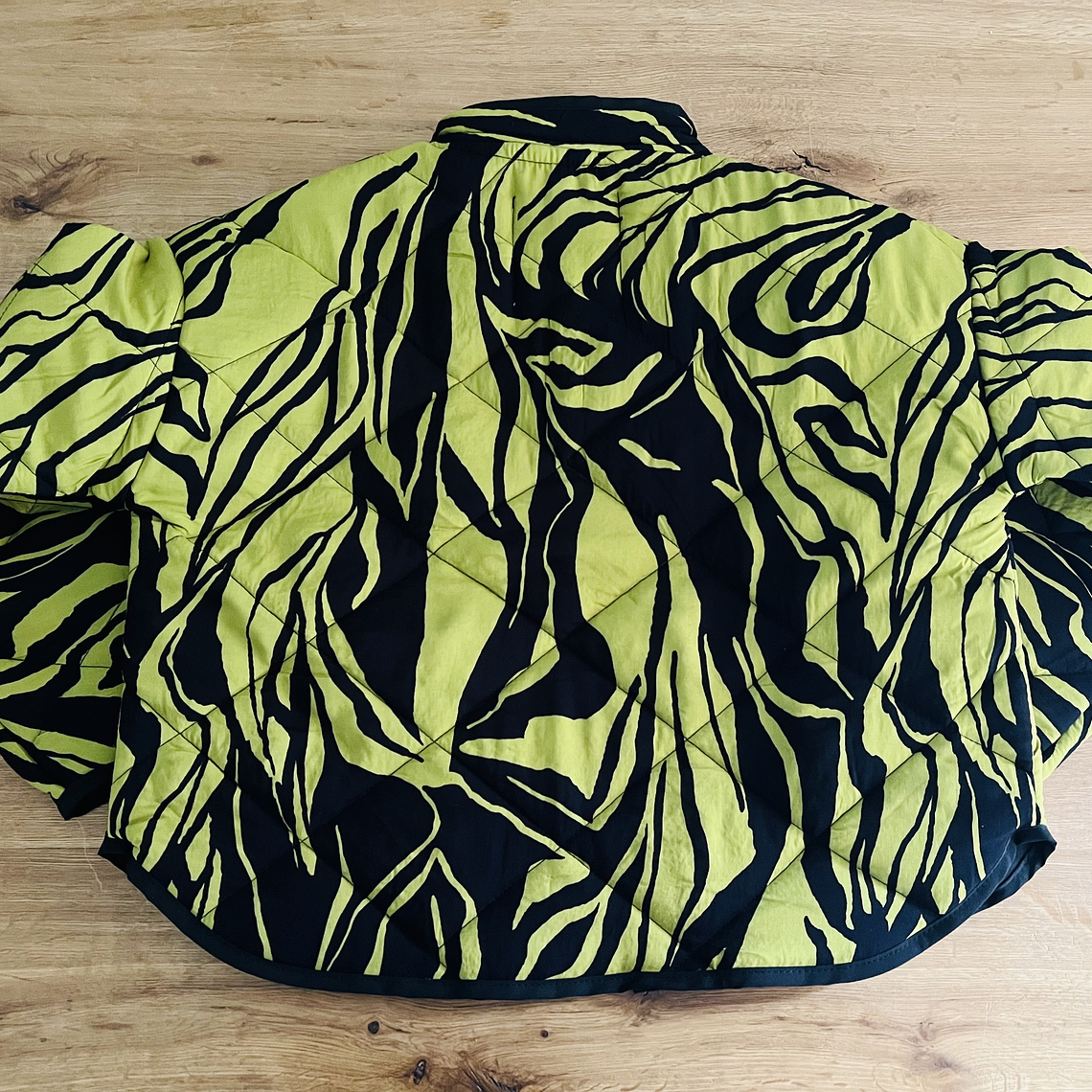 CAZADORA ACOLCHADA COLECCIÓN BRASIL  2