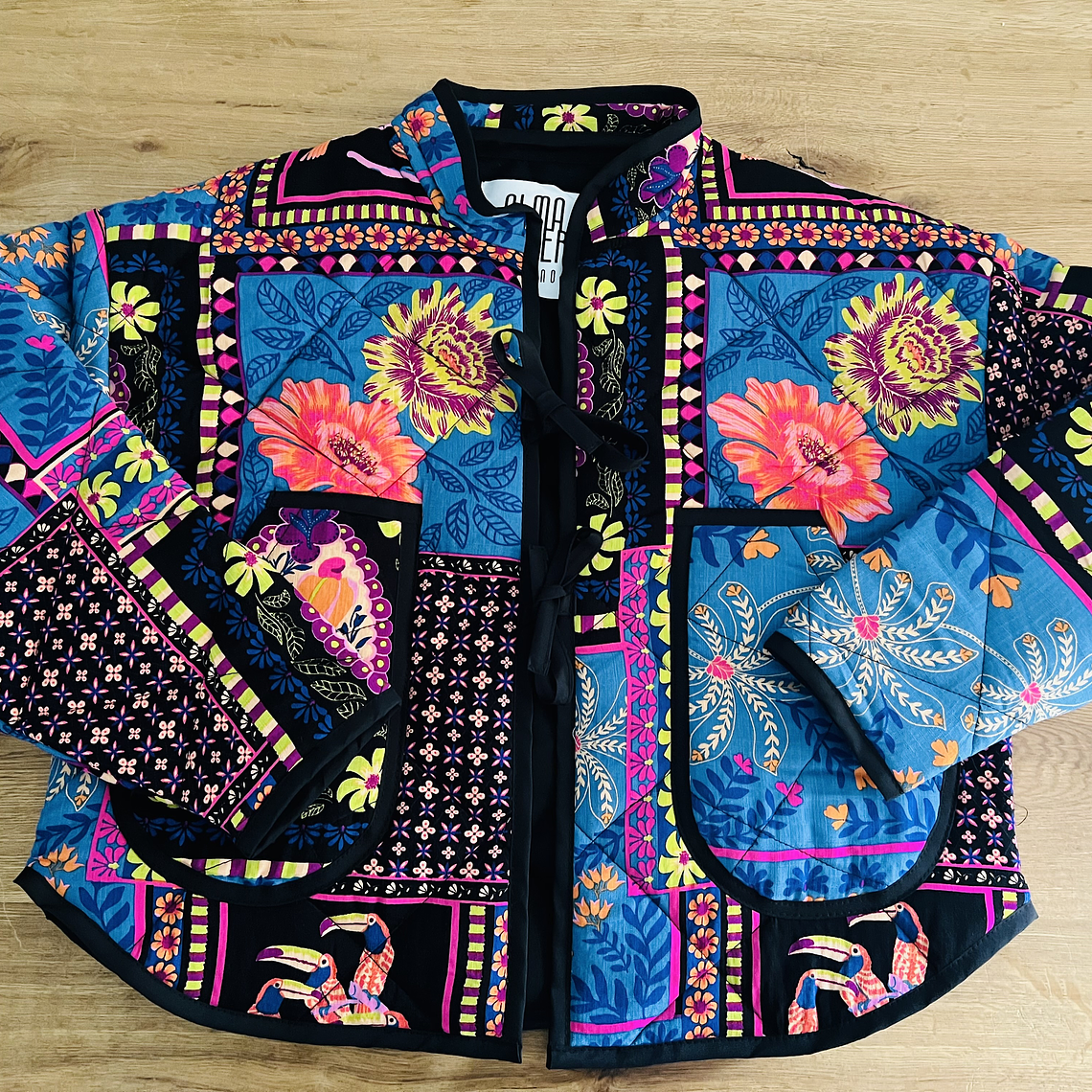 CAZADORA ACOLCHADA COLECCIÓN BRASIL  1