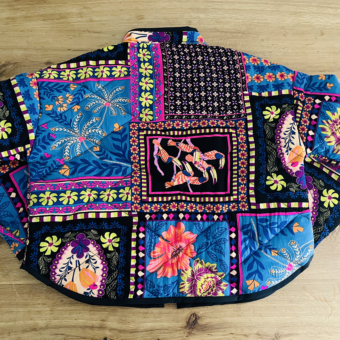 CAZADORA ACOLCHADA COLECCIÓN BRASIL  2