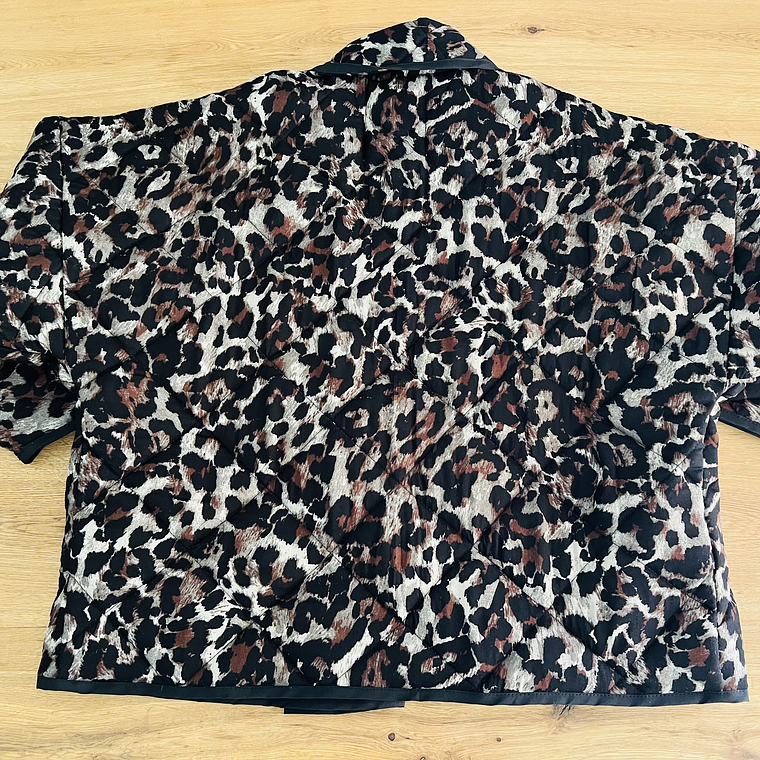 KIMONO ACOLCHADO OVERSIZED  2