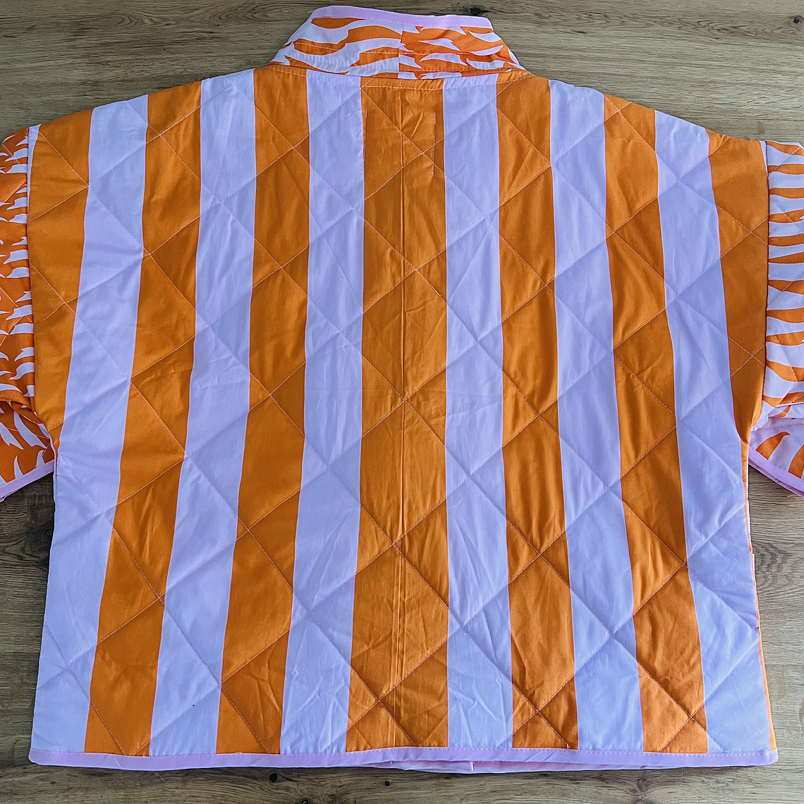 KIMONO ACOLCHADO DELGADO OVERSIZED  4