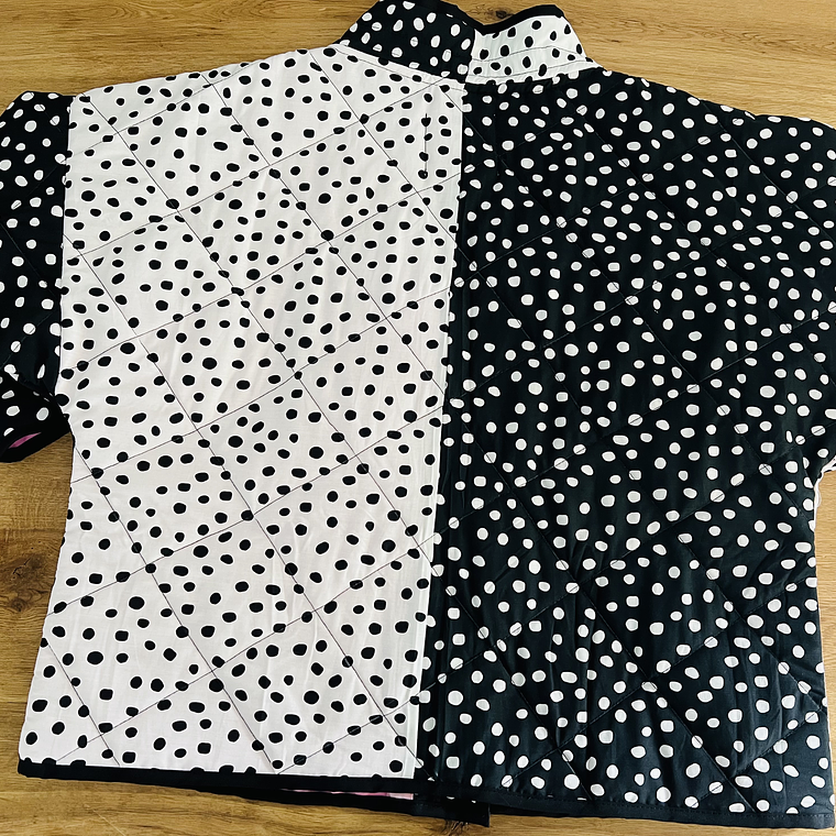 KIMONO ACOLCHADO DELGADO OVERSIZED  2