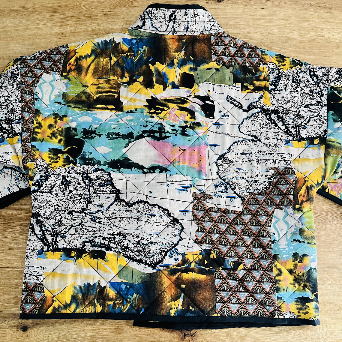 KIMONO ACOLCHADO DELGADO OVERSIZED 3