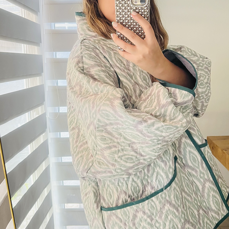 KIMONO OVERSIZED ACOLCHADO DELGADO  4