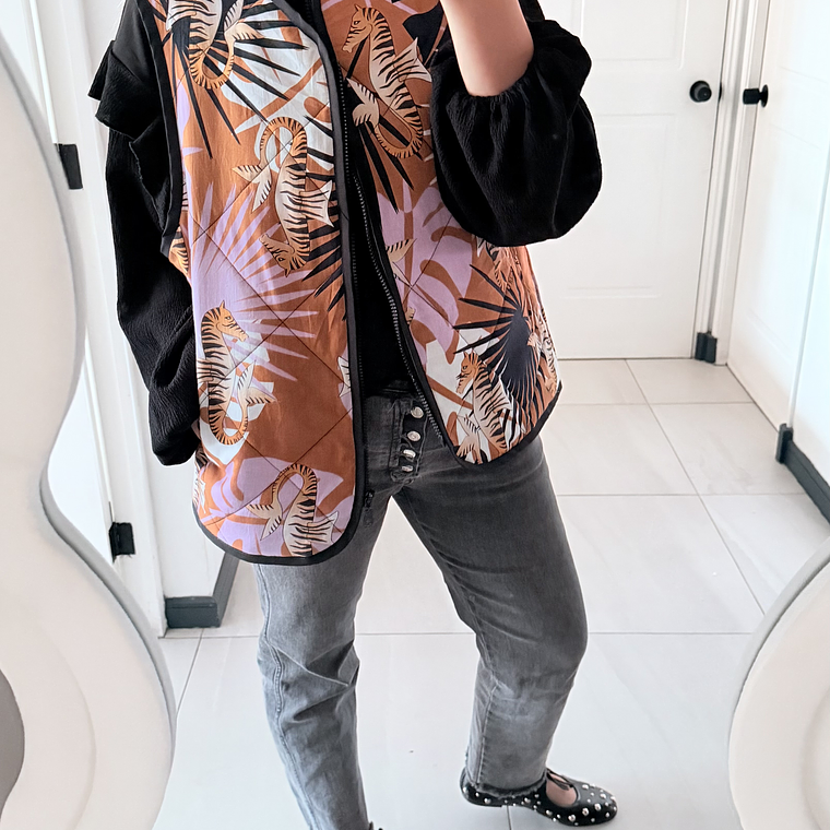 CHAQUETA SIN MANGAS  4