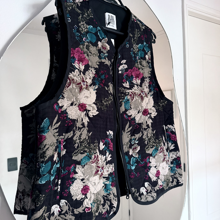 CHAQUETA SIN MANGAS  1