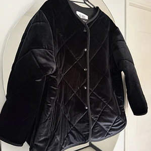 CHAQUETÓN ACOLCHADO 