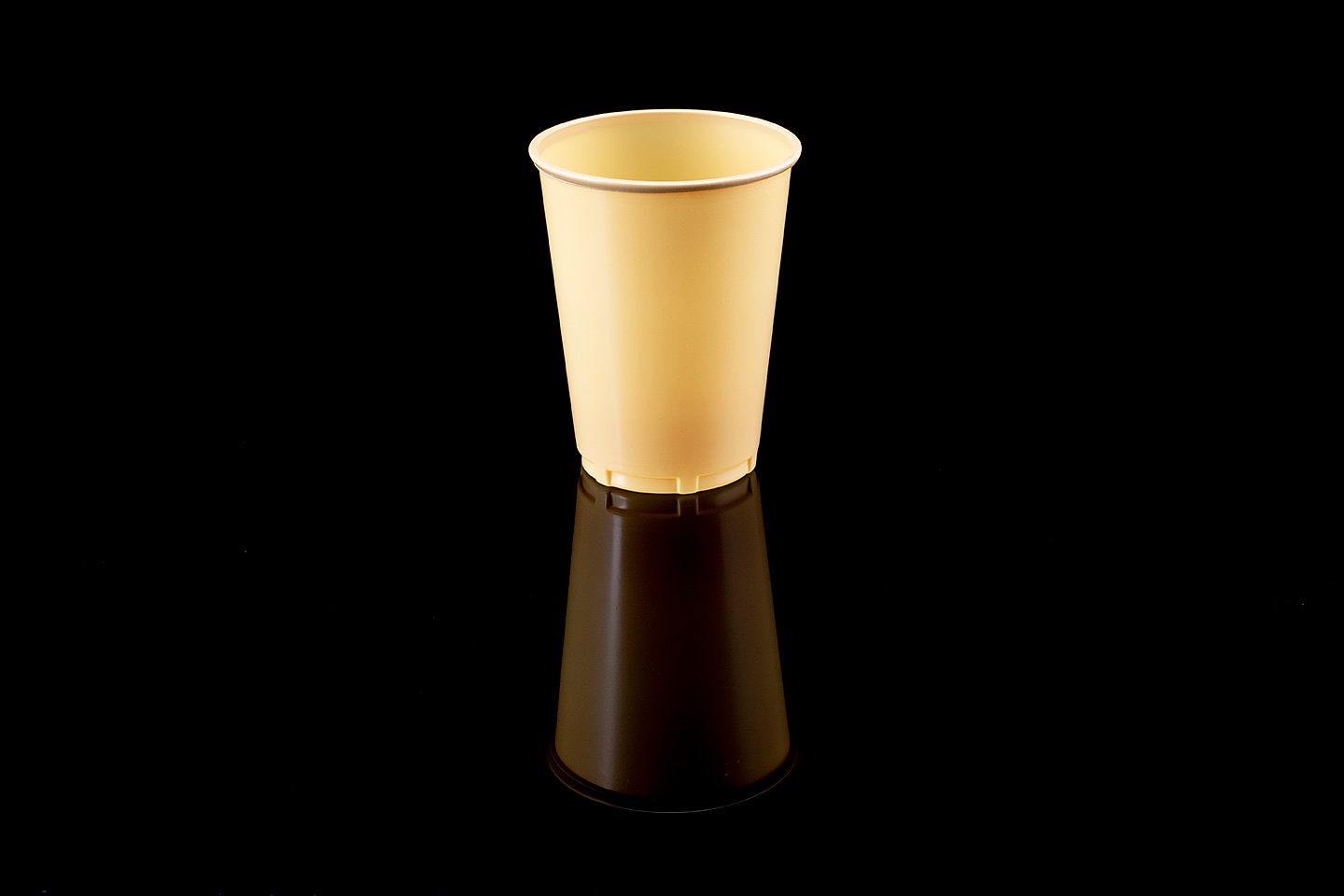 VASO PLASTICO BEIGE 300CC 1