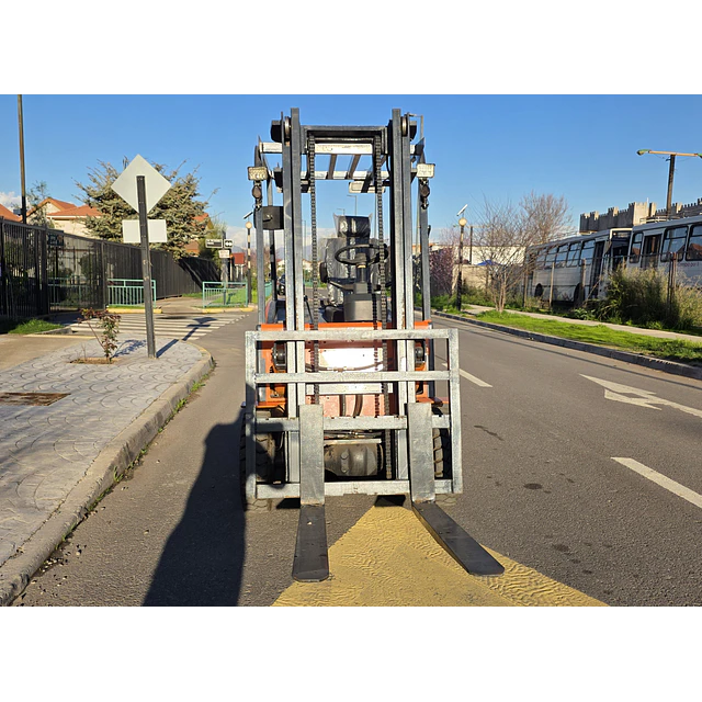 Grúa Horquilla Eléctrica 3.0 Ton Cpd30 Mástil Doble 3.5mt H1500
