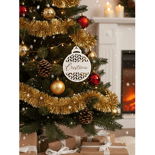 Enfeite de Natal Personalizado em MDF Branco | Design Vazado & Nome Gravado | 80x80x﻿3mm
