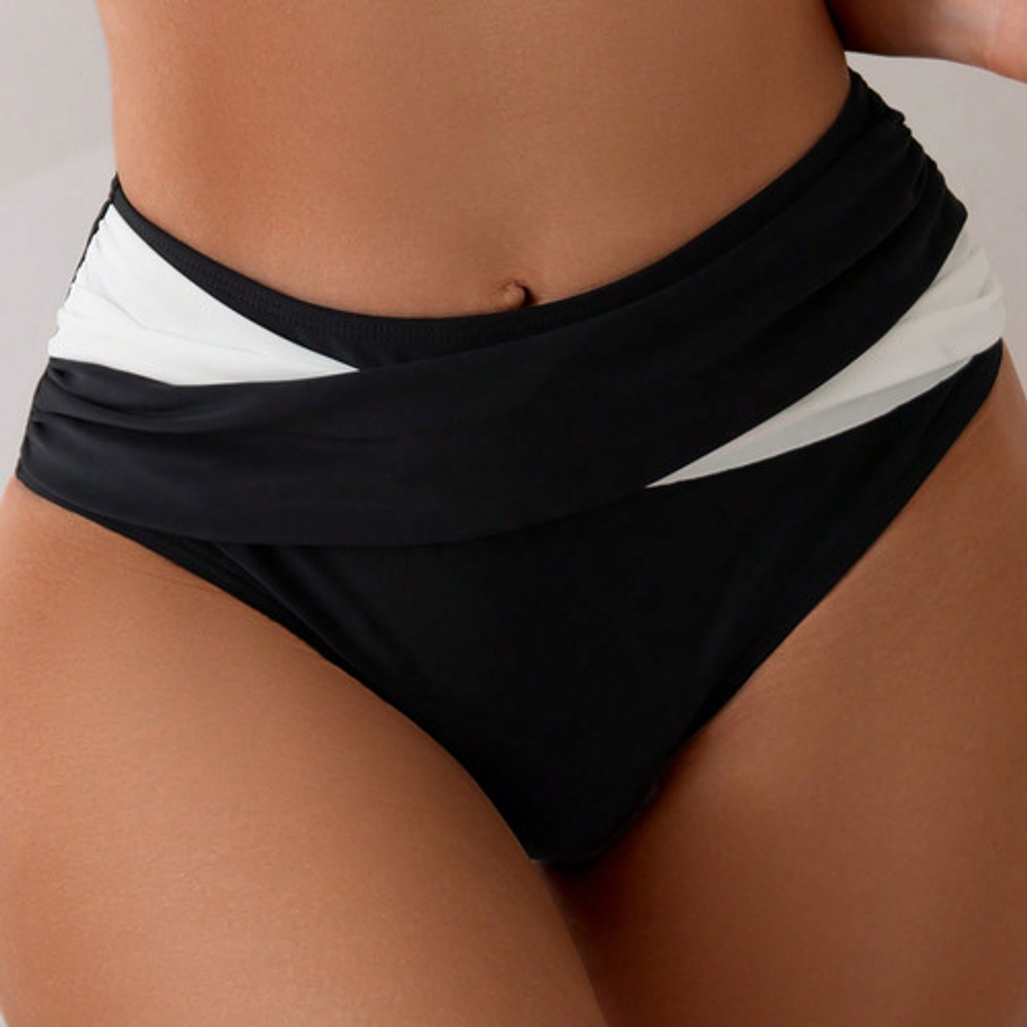 Calzon De Bikini Tiro Alto Cruzado - Orca 3