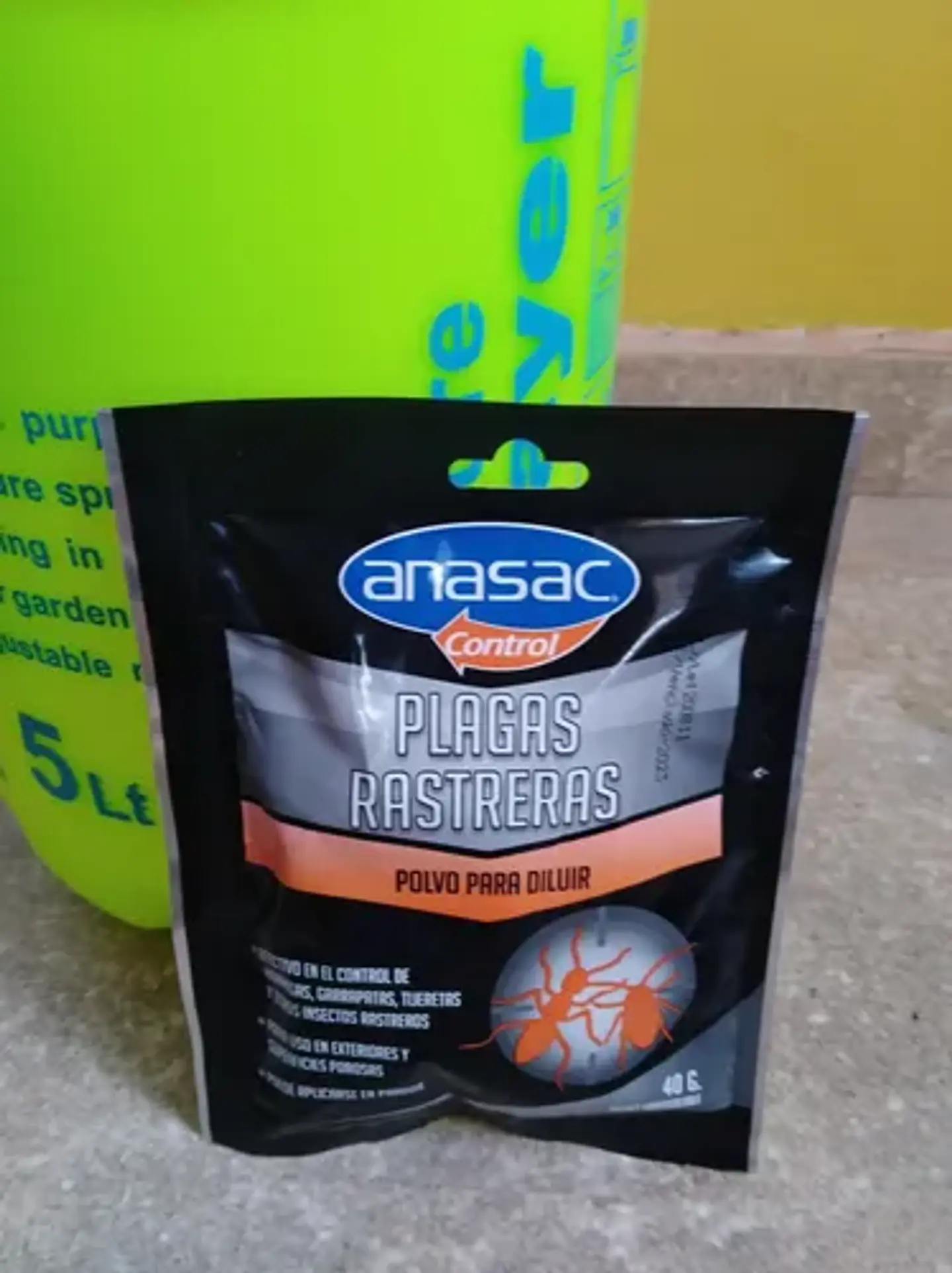 Plagas Rastreras Anasac + Pulverizador A Presion 5 Litros 2