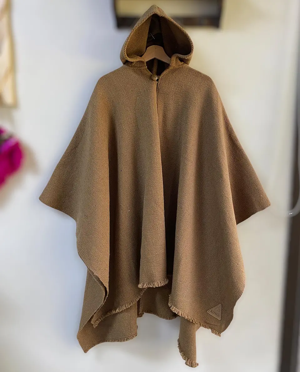 Poncho Premium Camel 1